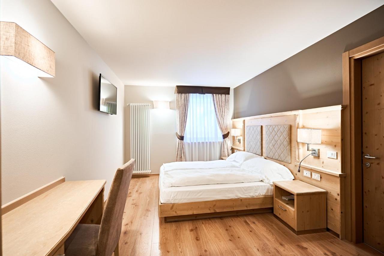 Hotel Crozzon Мадонна-ди-Кампильо Экстерьер фото