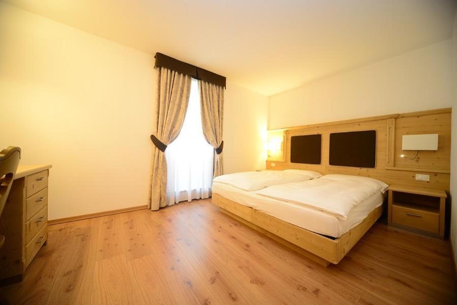 Hotel Crozzon Мадонна-ди-Кампильо Экстерьер фото