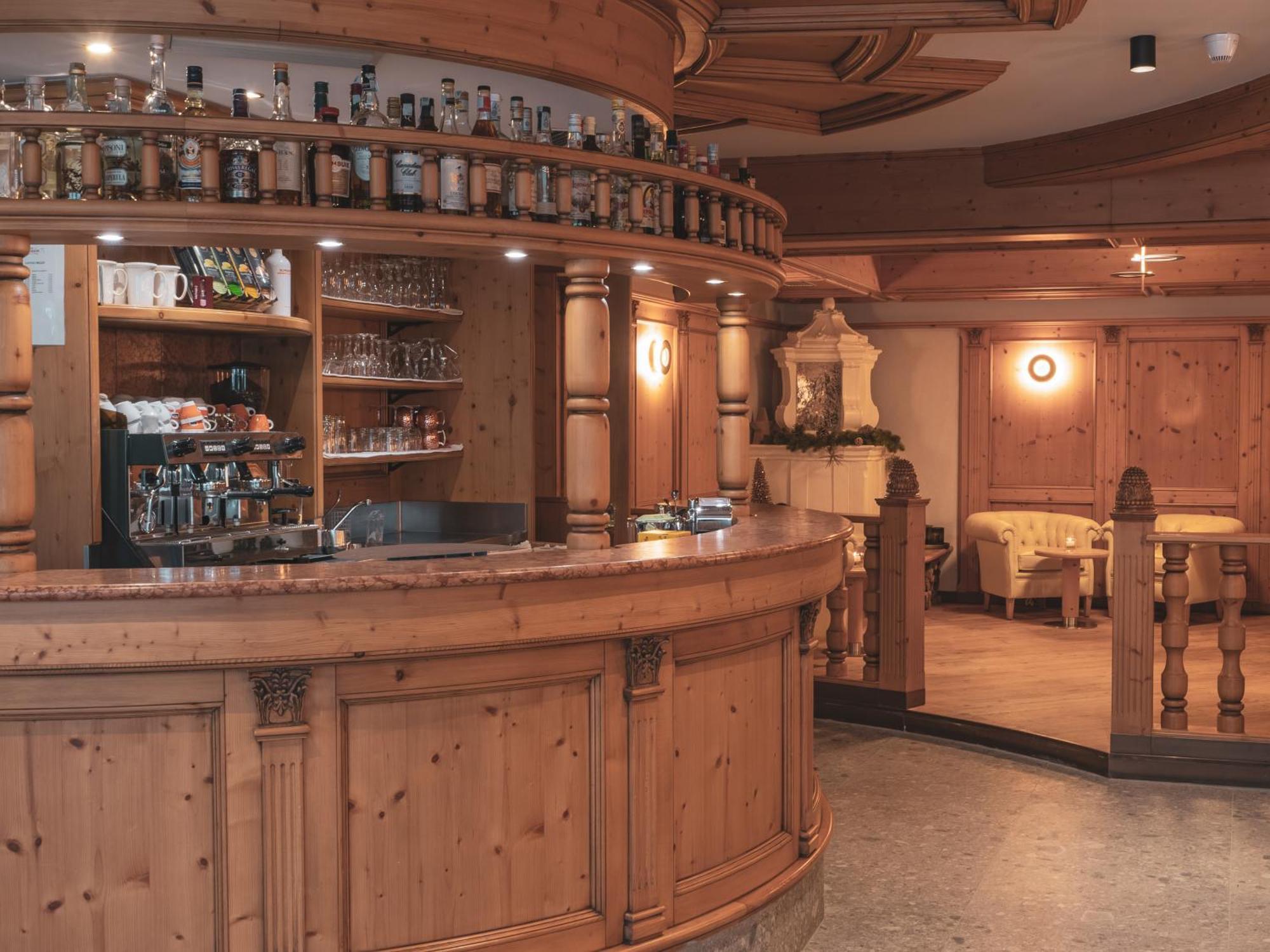 Hotel Crozzon Мадонна-ди-Кампильо Экстерьер фото